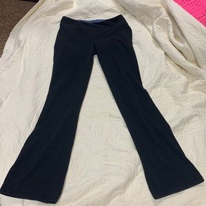 The Girls medium boot cut yoga pants